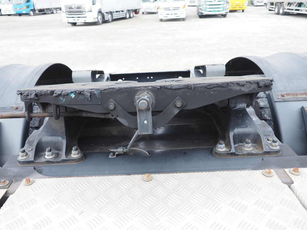 UDトラックス  トラクタ 大型 2PG-GK5AAB 年式 R2[写真17]