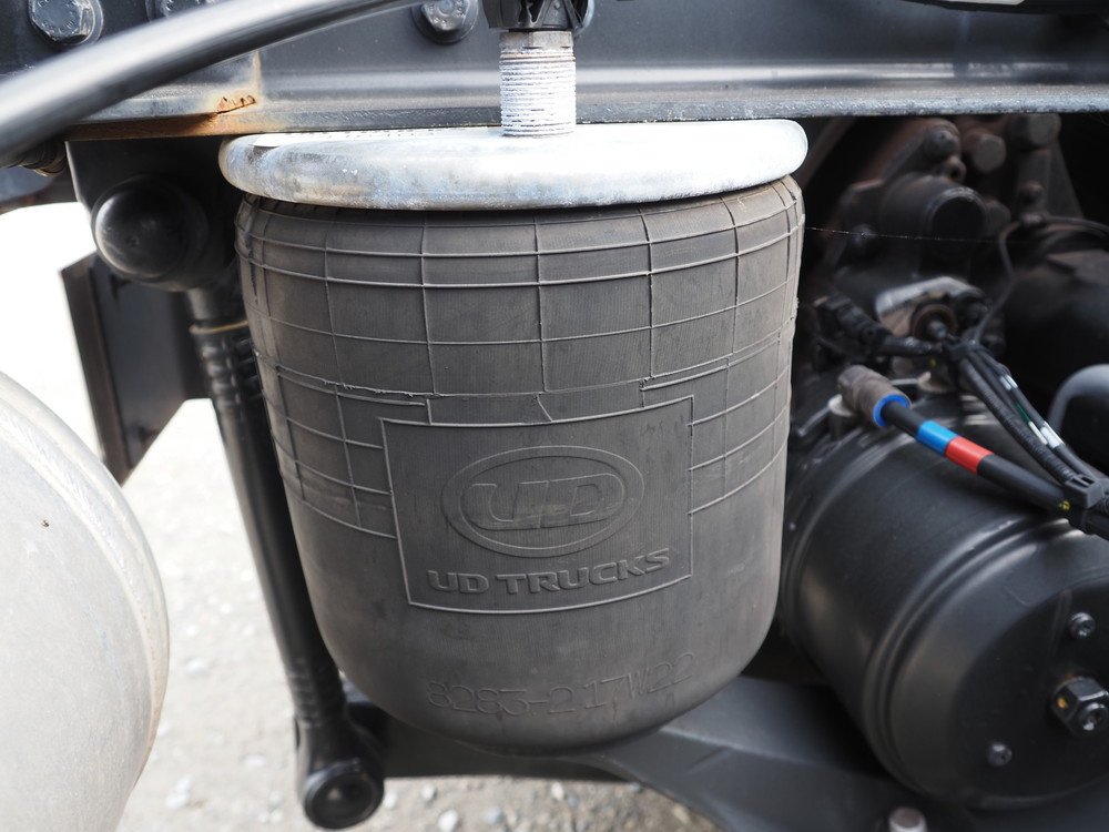 UDトラックス  トラクタ 大型 2PG-GK5AAB 年式 R2[写真33]