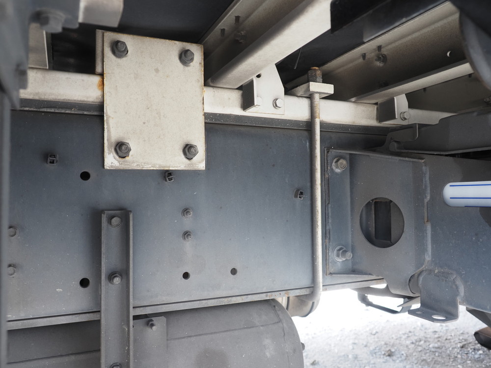 いすゞ ギガ ウイング車 大型 2PG-CYJ77C 年式 R1[写真44]