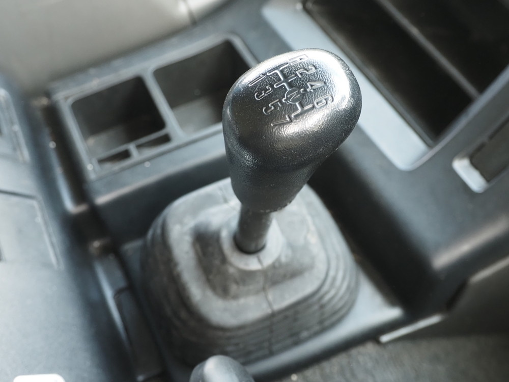 いすゞ ギガ ウイング車 大型 QKG-CYJ77A 年式 H27[写真34]