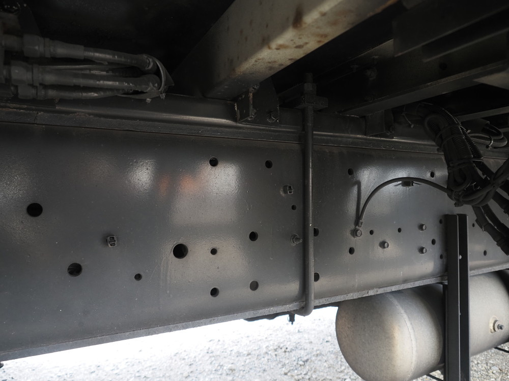 いすゞ ギガ ウイング車 大型 QKG-CYJ77A 年式 H27[写真43]