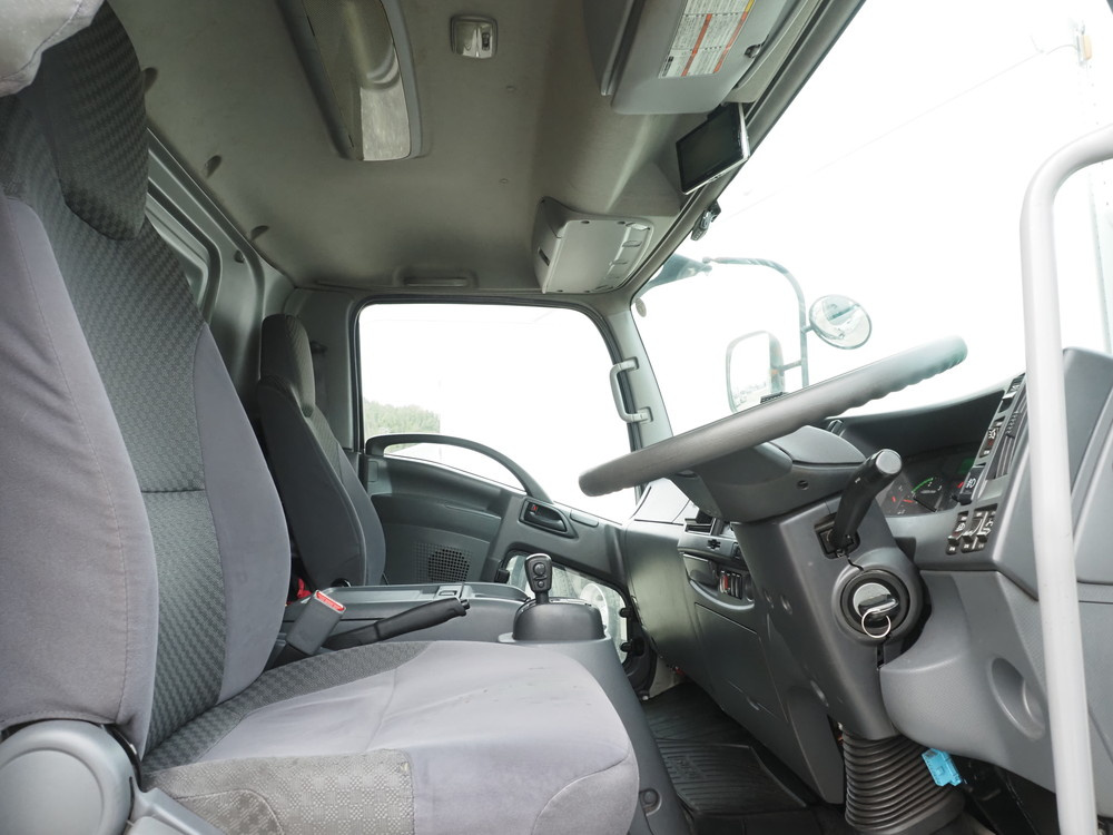 いすゞ フォワード バン車 中型 2RG-FRR90S1 年式 H30[写真22]