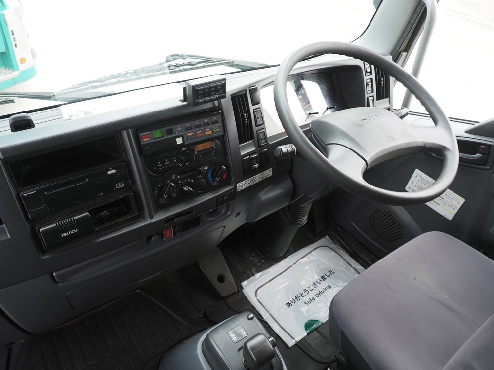 いすゞ フォワード バン車 中型 2RG-FRR90S1 年式 H30[写真24]