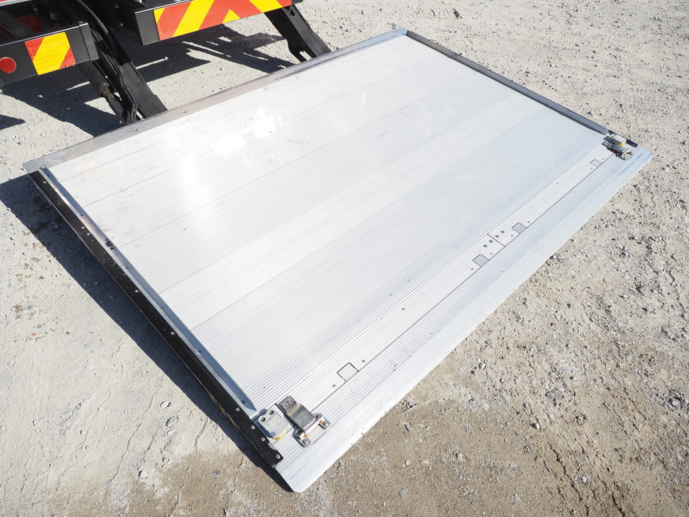 いすゞ ギガ ウイング車 大型 2PG-CYL77C 年式 R2[写真30]