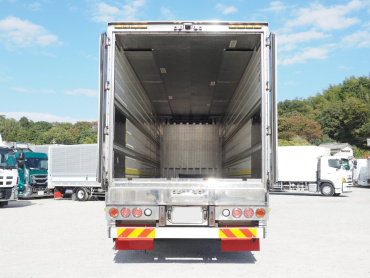 いすゞ ギガ 冷凍バン 大型 QKG-CYL77A 年式 H25[写真18]