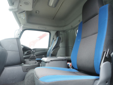 いすゞ ギガ トラクタ 大型 QKG-EXD52BE 年式 H30[写真32]