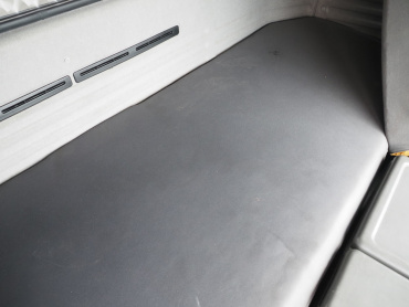 いすゞ ギガ 冷凍ウイング 大型 QKG-CYJ77A 年式 H26[写真42]