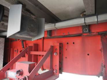 いすゞ ギガ 冷凍ウイング 大型 QKG-CYJ77A 年式 H26[写真49]