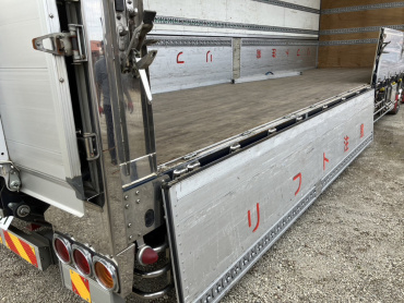 UDトラックス クオン ウイング車 大型 QKG-CG5ZA 年式 H25 [写真23]