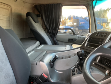 UDトラックス クオン ウイング車 大型 QKG-CG5ZA 年式 H25 [写真31]