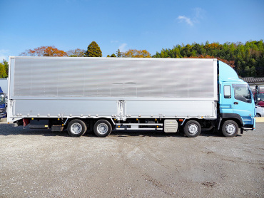いすゞ ギガ ウイング車 大型 QKG-CYJ77A 年式 H27[写真08]