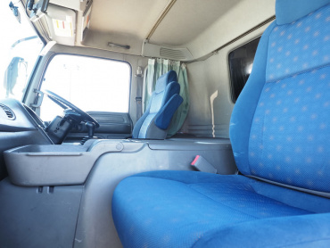 いすゞ ギガ ウイング車 大型 LKG-CYJ77A 年式 H23[写真36]