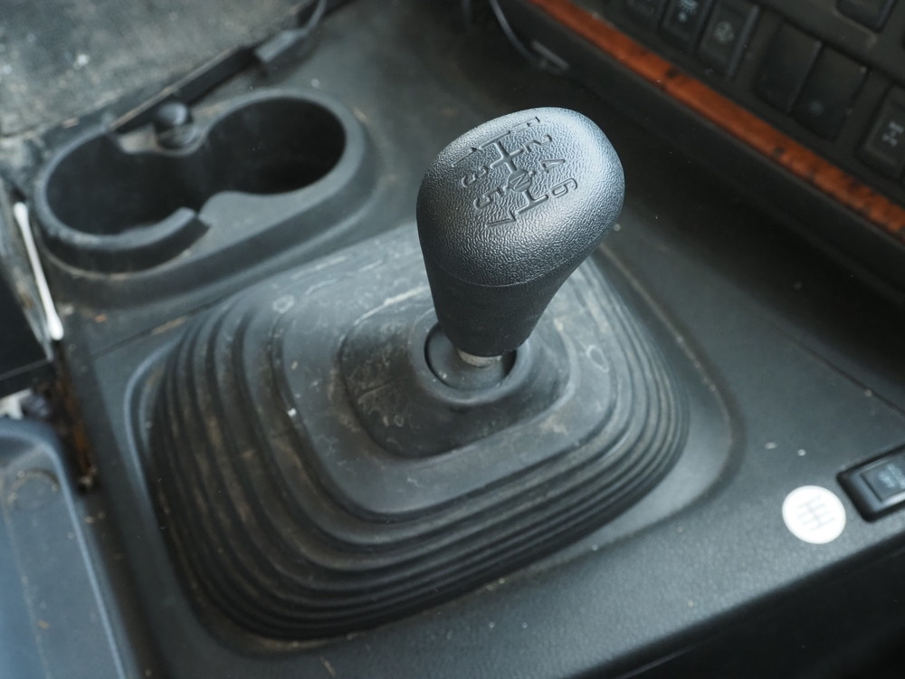 いすゞ ギガ ウイング車 大型 QKG-CYJ77B 年式 H29[写真38]