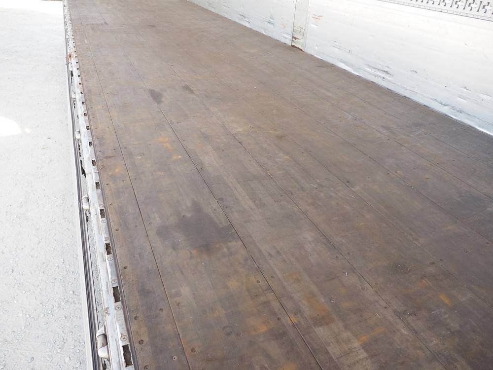 いすゞ ギガ ウイング車 大型 QKG-CYJ77A 年式 H27[写真25]