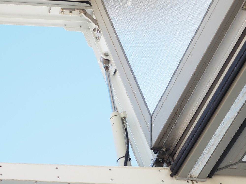 日野 プロフィア 冷凍ウイング 大型 2DG-FR1AHG 年式 R1[写真17]