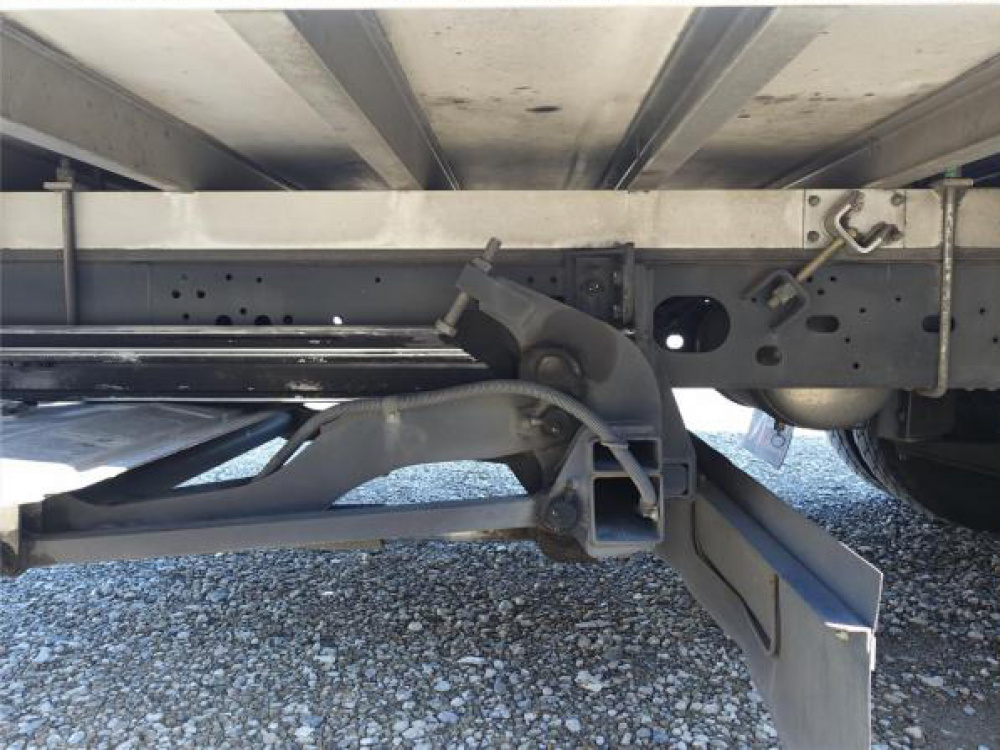 いすゞ フォワード 冷凍バン 中増t SKG-FSR90T2 年式 H29[写真05]