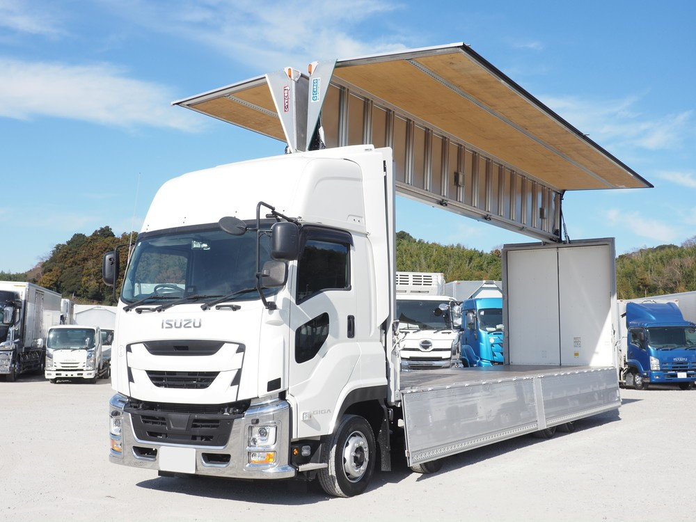 いすゞ ギガ ウイング車 大型 2PG-CYJ77C 年式 R4[写真02]