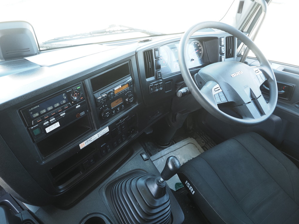 いすゞ ギガ ウイング車 大型 2PG-CYJ77C 年式 R4[写真31]
