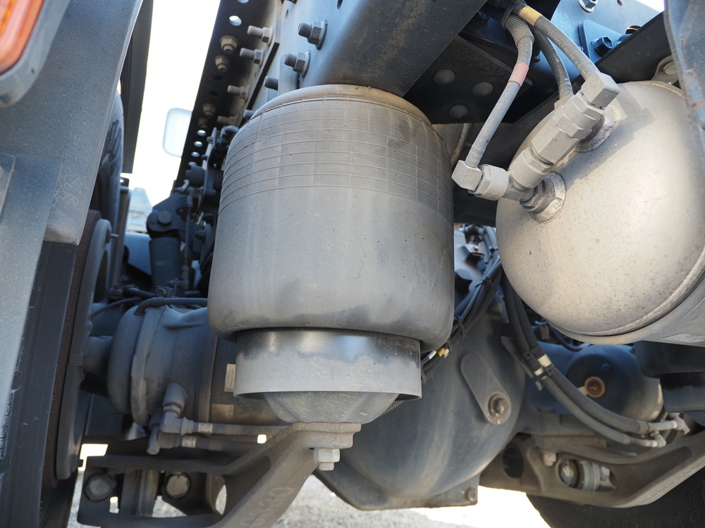 日野 プロフィア トラクタ 大型 QPG-SH1EDDG 年式 H27[写真30]