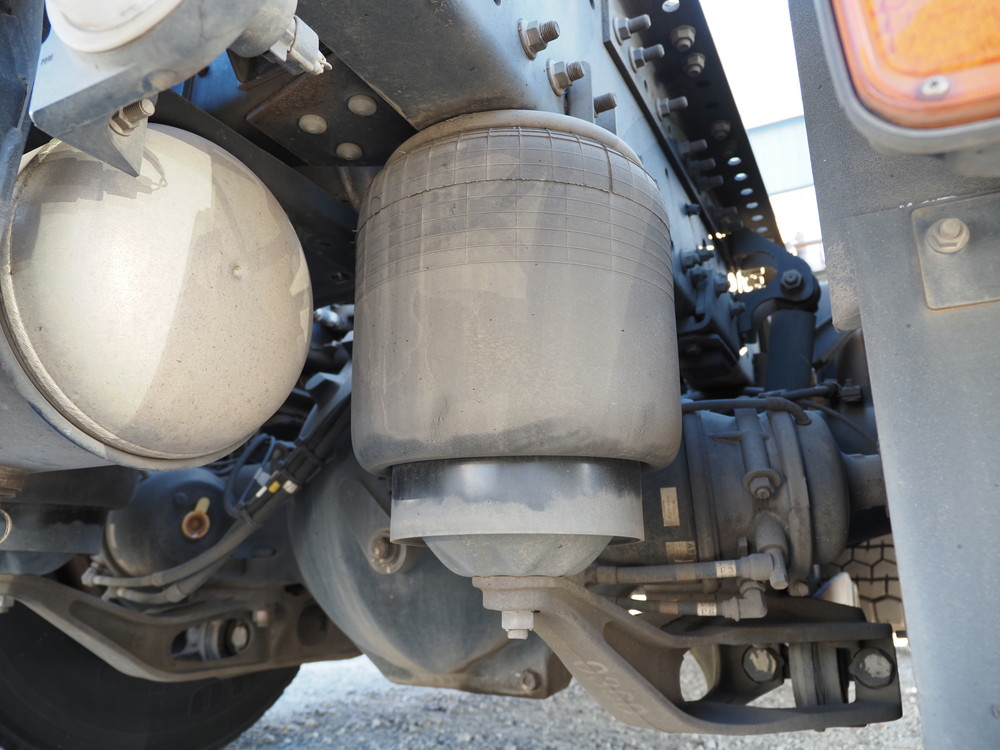 日野 プロフィア トラクタ 大型 QPG-SH1EDDG 年式 H27[写真31]