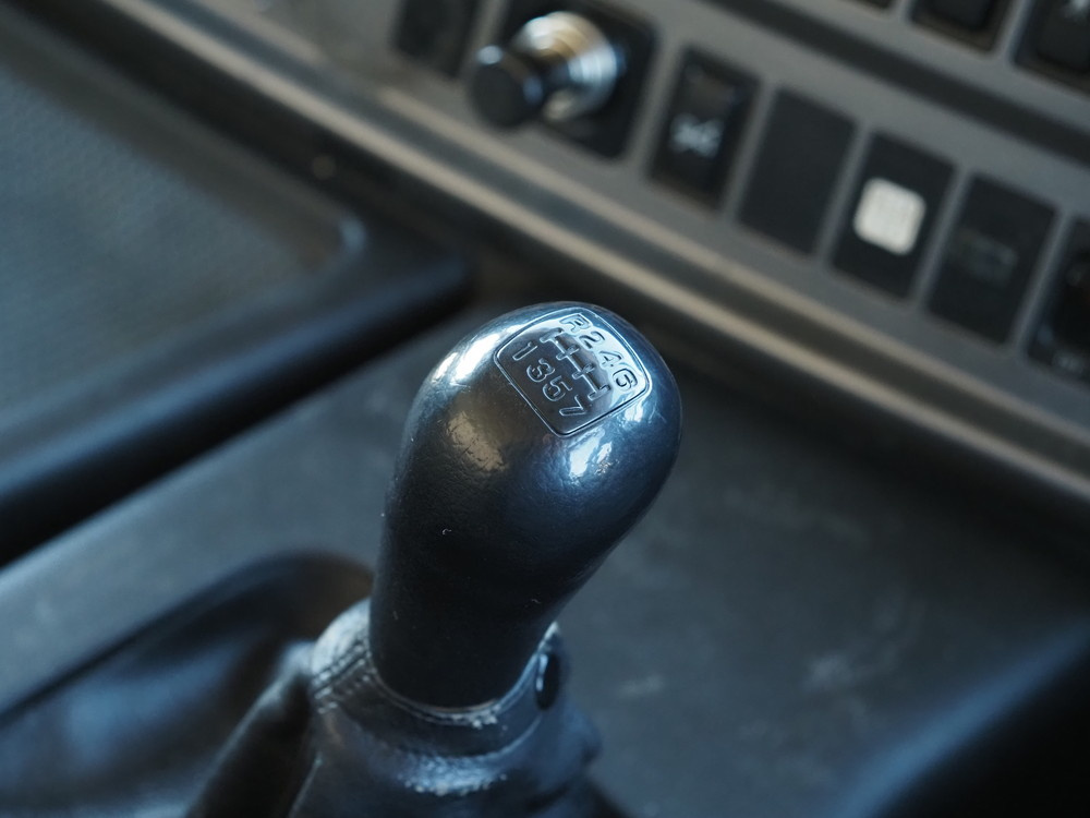 日野 プロフィア トラクタ 大型 QPG-SH1EDDG 年式 H27[写真23]