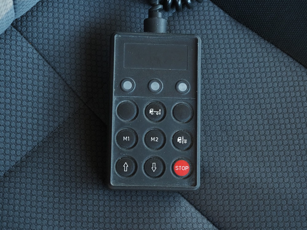 日野 プロフィア トラクタ 大型 QPG-SH1EDDG 年式 H27[写真25]