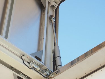 UDトラックス クオン ウイング車 大型 2PG-CG5CA 年式 R1[写真06]