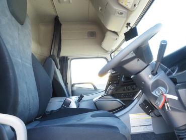 UDトラックス クオン ウイング車 大型 2PG-CG5CA 年式 R1[写真16]