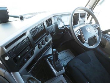 UDトラックス クオン ウイング車 大型 2PG-CG5CA 年式 R1[写真18]