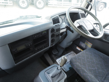 三菱ふそう ファイター 冷凍バン 中型 TKG-FK64F 年式 H27[写真28]