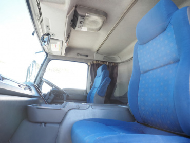いすゞ ギガ 平ボディ 大型 QKG-CYL77A 年式 H28[写真30]