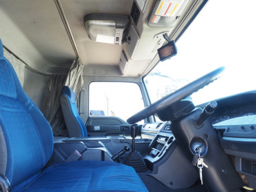 いすゞ ギガ ウイング車 大型 QKG-CYJ77A 年式 H25[写真32]