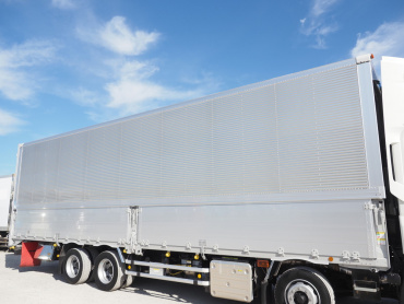 いすゞ ギガ ウイング車 大型 2PG-CYJ77C 年式 R4 [写真09]