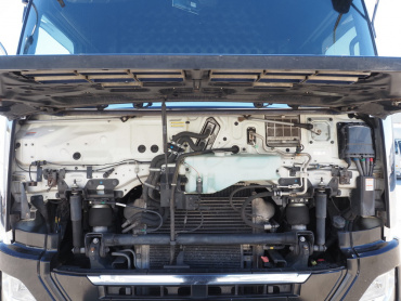 UDトラックス クオン トラクタ 大型 2PG-GK5AAB 年式 R1[写真40]