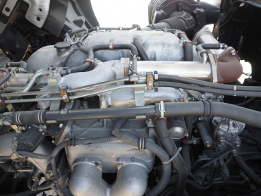 いすゞ ギガ 冷凍ウイング 大型 QKG-CYJ77A 年式 H27[写真47]