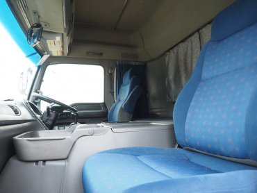 いすゞ ギガ ウイング車 大型 QKG-CYJ77A 年式 H27[写真38]