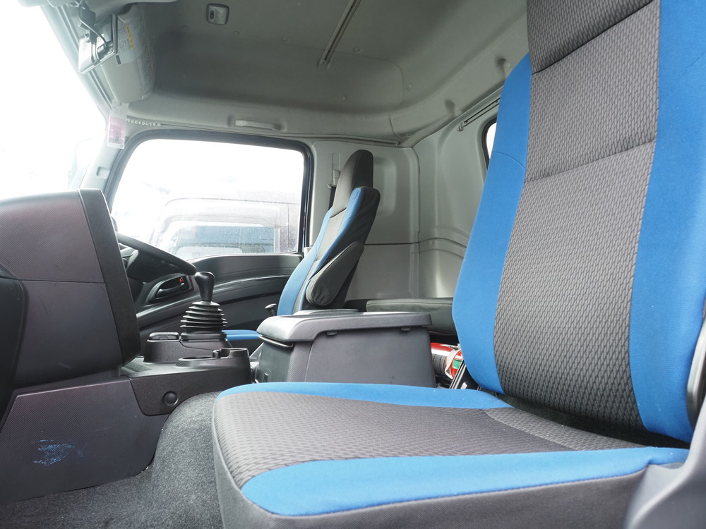 いすゞ ギガ ウイング車 大型 2PG-CYJ77C 年式 H30[写真40]