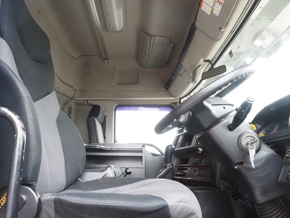 日野 プロフィア トラクタ 大型 QPG-SH1EDDG 年式 H30[写真02]