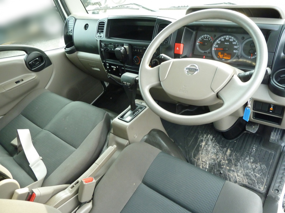 日産 アトラス バン車 小型 CBF-SQ2F24 年式 R2[写真08]