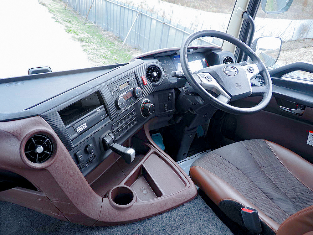 日野 プロフィア トラクタ 大型 2DG-SH1EDGG 年式 H30[写真23]