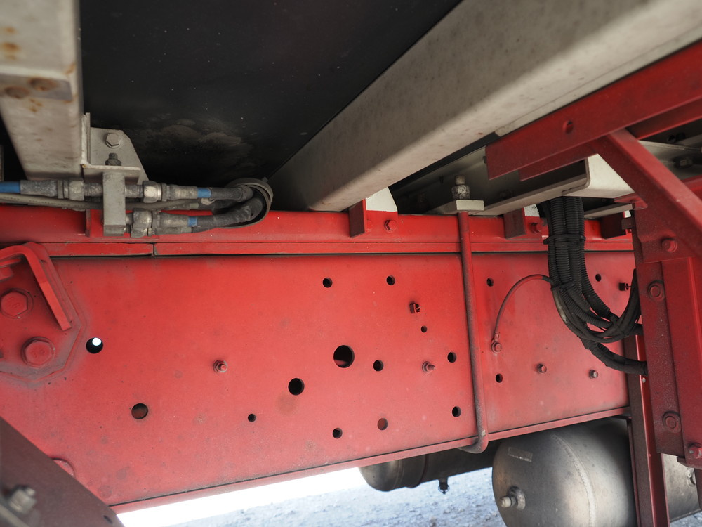 いすゞ ギガ ウイング車 大型 QPG-CYJ77B 年式 H28[写真43]