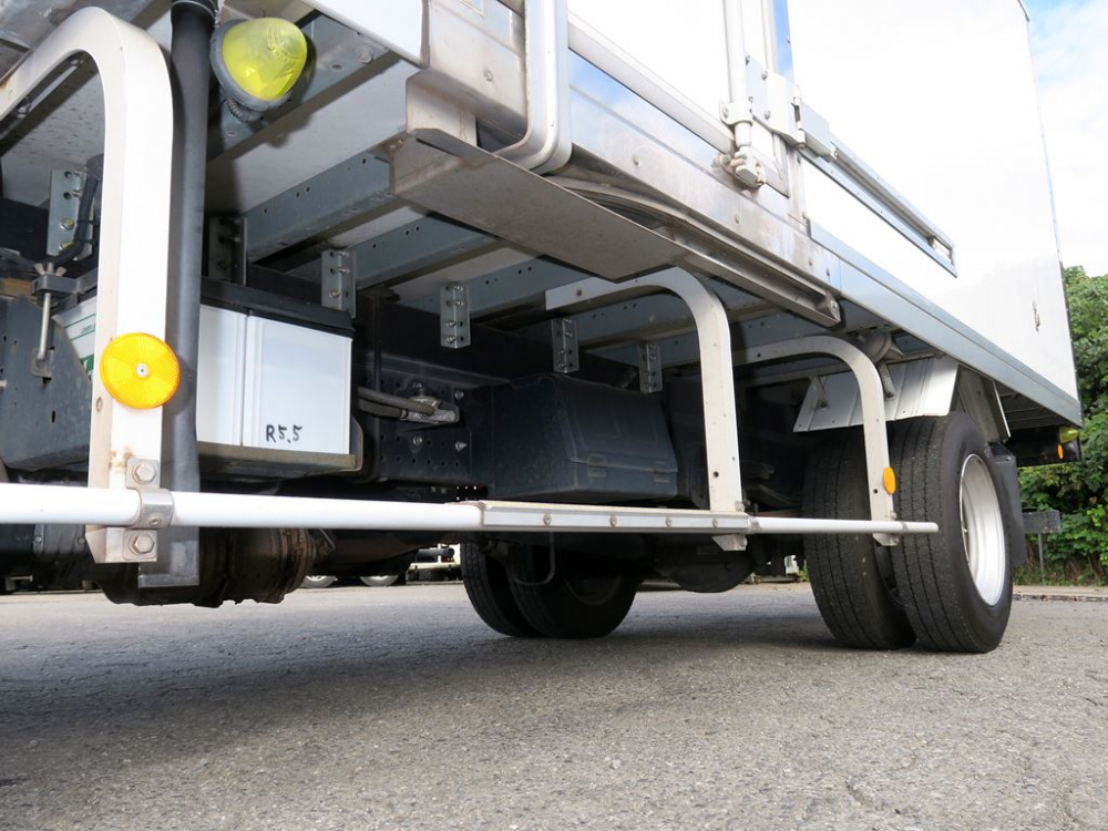 いすゞ エルフ 冷凍バン 小型 TPG-NPR85AN 年式 H28[写真09]