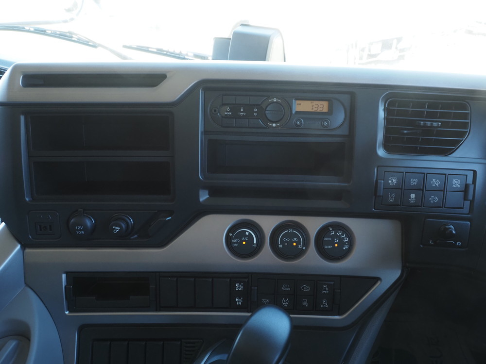 UDトラックス クオン ウイング車 大型 2PG-CG4FA 年式 R6[写真37]