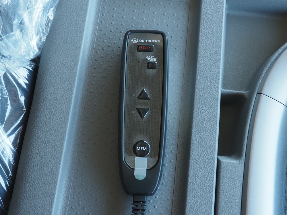 UDトラックス クオン ウイング車 大型 2PG-CG4FA 年式 R6[写真39]