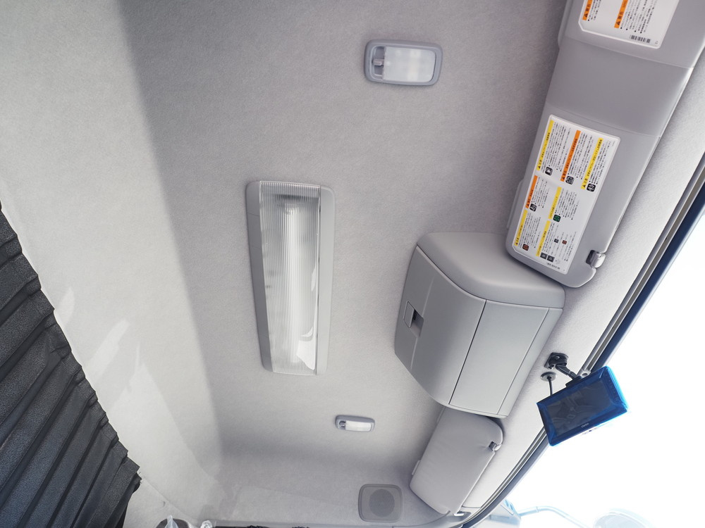 UDトラックス クオン ウイング車 大型 2PG-CG4FA 年式 R6[写真40]