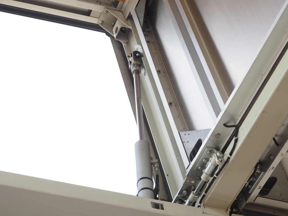 いすゞ ギガ ウイング車 大型 2PG-CYJ77C 年式 R1[写真15]