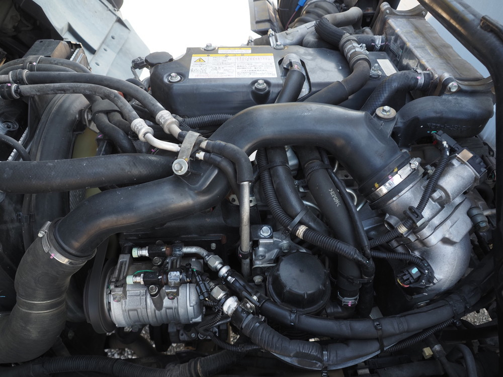 いすゞ フォワード 冷凍バン 中型 TKG-FRR90S2 年式 H26[写真36]