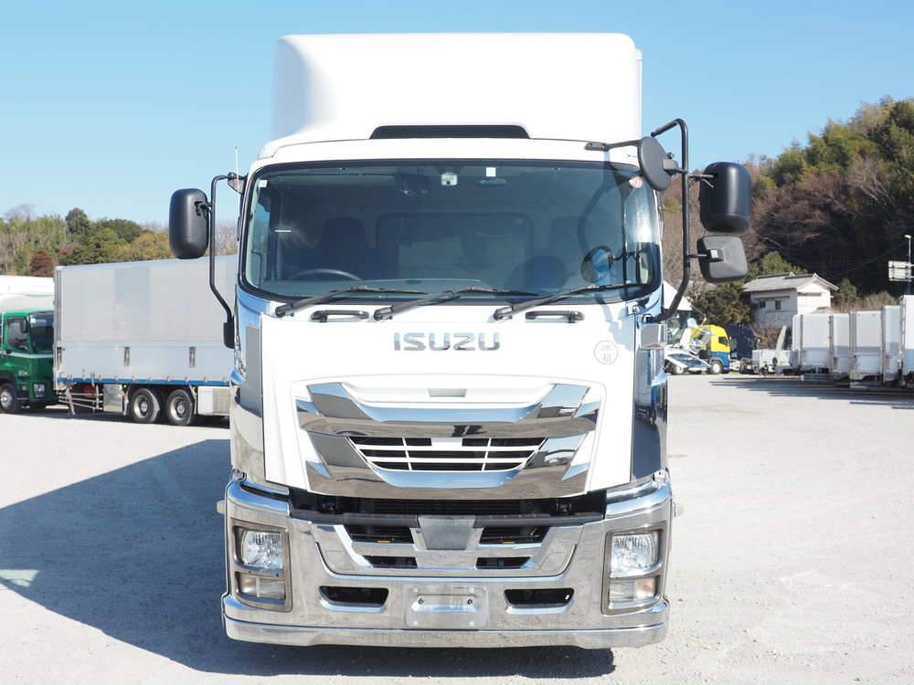 いすゞ ギガ ウイング車 大型 QPG-CYJ77B 年式 H28[写真03]