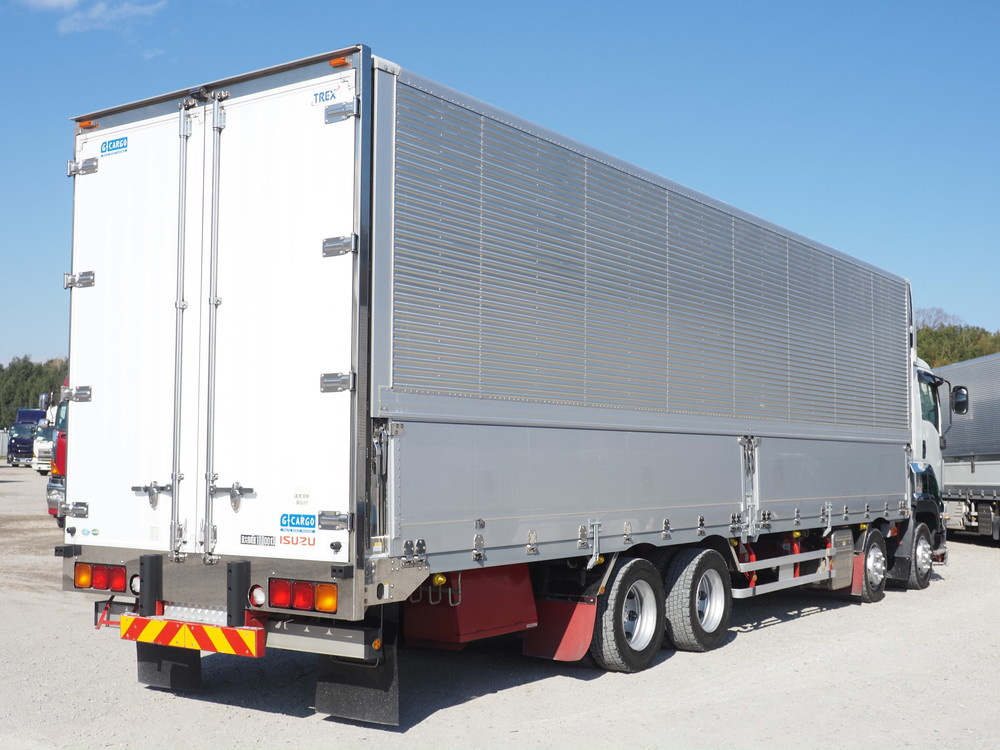 いすゞ ギガ ウイング車 大型 QPG-CYJ77B 年式 H28[写真05]