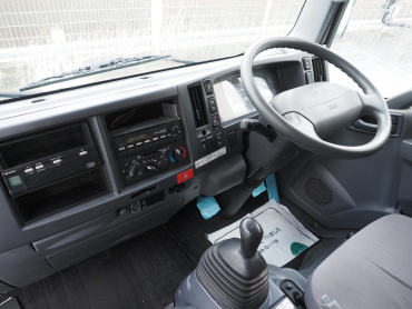 いすゞ エルフ バン車 小型 TKG-NMR85AN 年式 H26[写真23]
